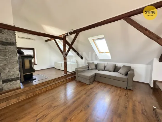 Pronájem rodinného domu, Vícenice u Náměště nad Oslavou, 230 m2