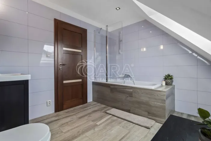 Prodej rodinného domu, Kosoř, 241 m2