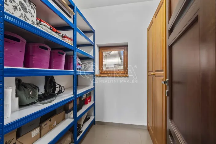 Prodej rodinného domu, Kosoř, 241 m2