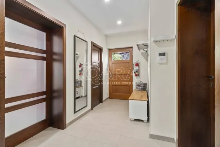 Prodej rodinného domu, Kosoř, 241 m2