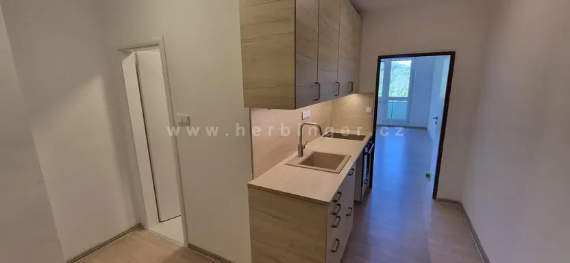 Pronájem bytu 1+kk, Otrokovice, Školní, 33 m2