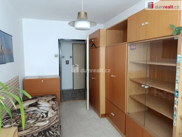 Pronájem bytu 3+1, Praha - Horní Počernice, Komárovská, 68 m2