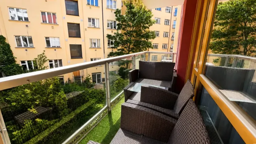 Pronájem bytu 3+kk, Praha - Podolí, Podolská, 81 m2