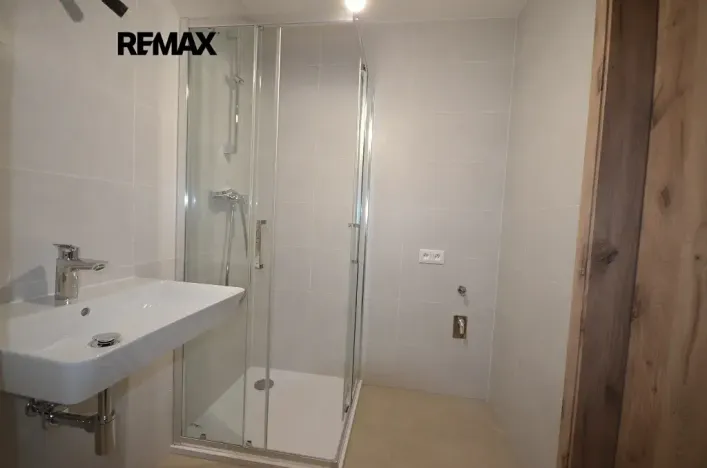 Pronájem bytu 1+kk, Praha - Řeporyje, Jáchymovská, 30 m2
