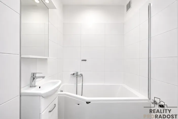 Prodej bytu 2+1, Pardubice - Zelené Předměstí, Palackého třída, 69 m2