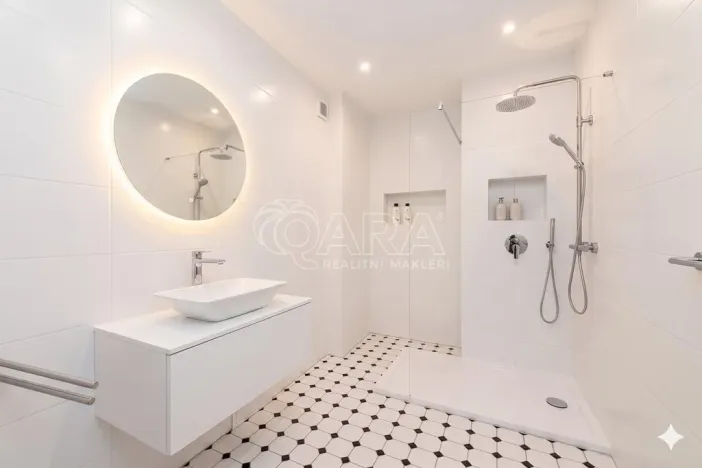 Prodej bytu 4+kk, Praha - Bubeneč, Čs. armády, 130 m2