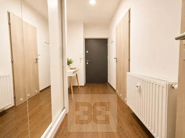 Pronájem bytu 1+kk, Brno, Bratislavská, 35 m2