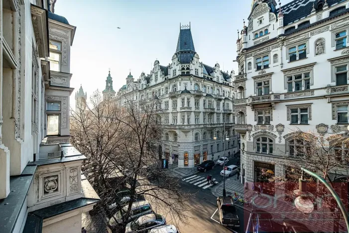 Pronájem bytu 4+1, Praha - Staré Město, Pařížská, 151 m2