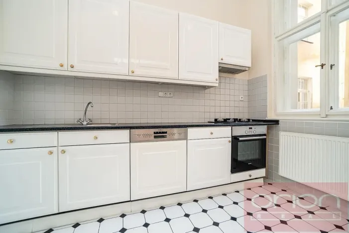 Pronájem bytu 4+1, Praha - Staré Město, Pařížská, 151 m2