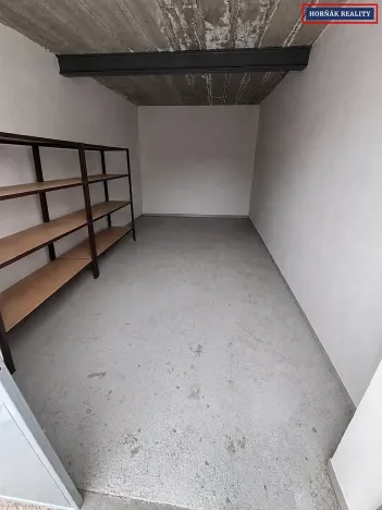 Prodej garáže, Slavkov u Brna, Zlatá Hora, 18 m2