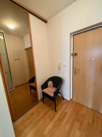 Pronájem bytu 1+kk, Praha - Motol, Jeřabinová, 43 m2