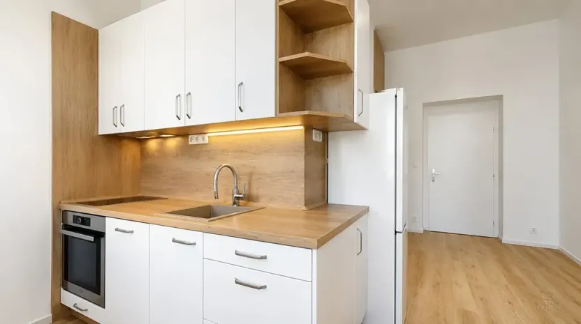 Pronájem bytu 2+kk, Praha - Nusle, Boleslavova, 37 m2