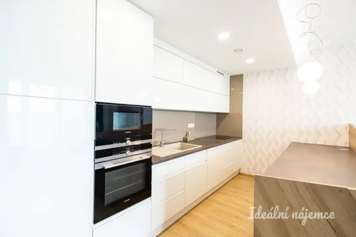 Pronájem bytu 2+kk, Praha - Letňany, Chlebovická, 67 m2