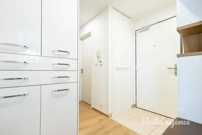 Pronájem bytu 2+kk, Praha - Letňany, Chlebovická, 67 m2