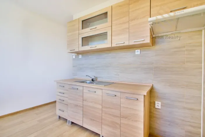 Prodej bytu 2+1, Chomutov, Holešická, 62 m2