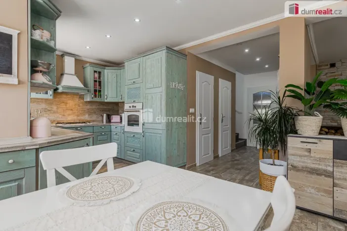 Prodej rodinného domu, Jenišov - Pod Rohem, Zalomená, 135 m2