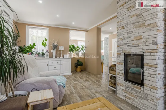 Prodej rodinného domu, Jenišov - Pod Rohem, Zalomená, 135 m2