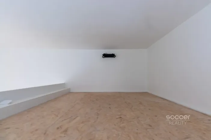Pronájem bytu 1+kk, Praha - Smíchov, Radlická, 21 m2