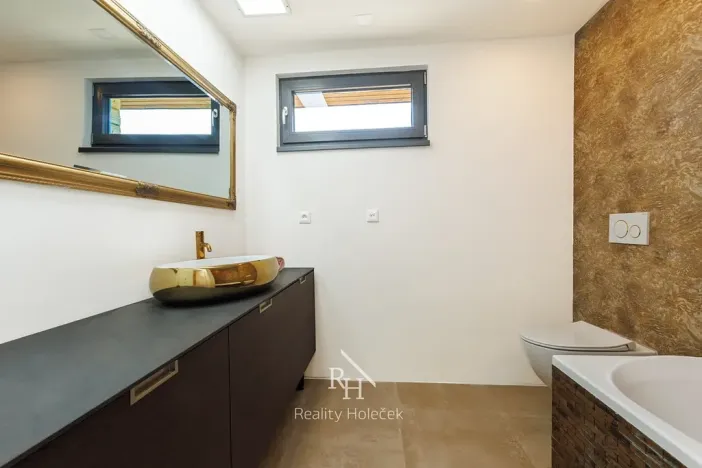 Prodej rodinného domu, Svinaře, Větrná, 156 m2