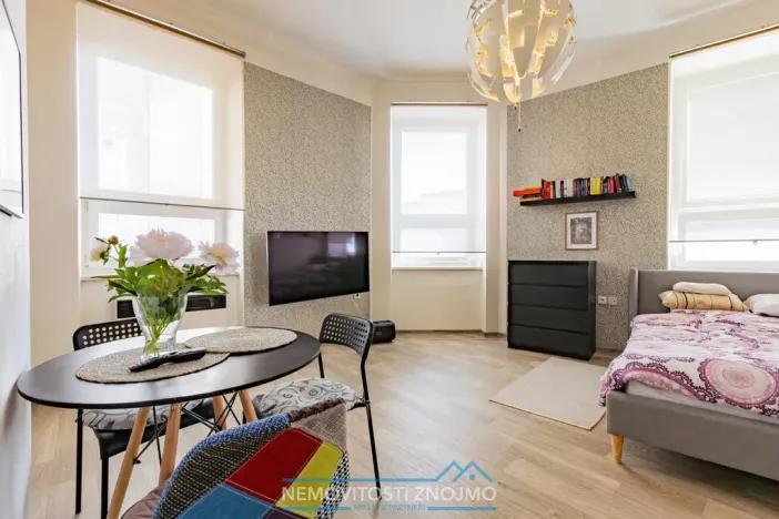 Prodej bytu 1+kk, Znojmo, Na Rejdišti, 33 m2