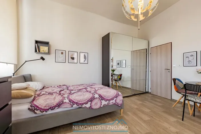Prodej bytu 1+kk, Znojmo, Na Rejdišti, 33 m2