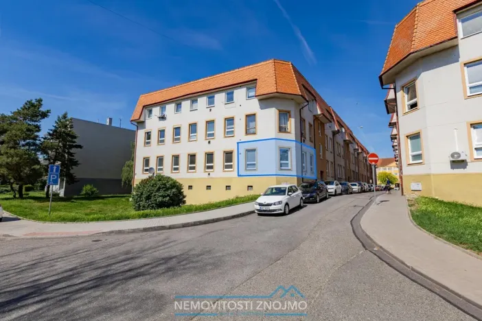 Prodej bytu 1+kk, Znojmo, Na Rejdišti, 33 m2