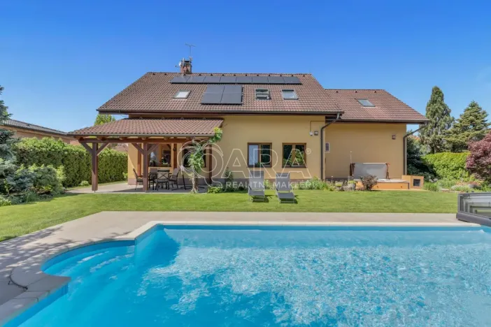 Prodej rodinného domu, Šestajovice, 255 m2