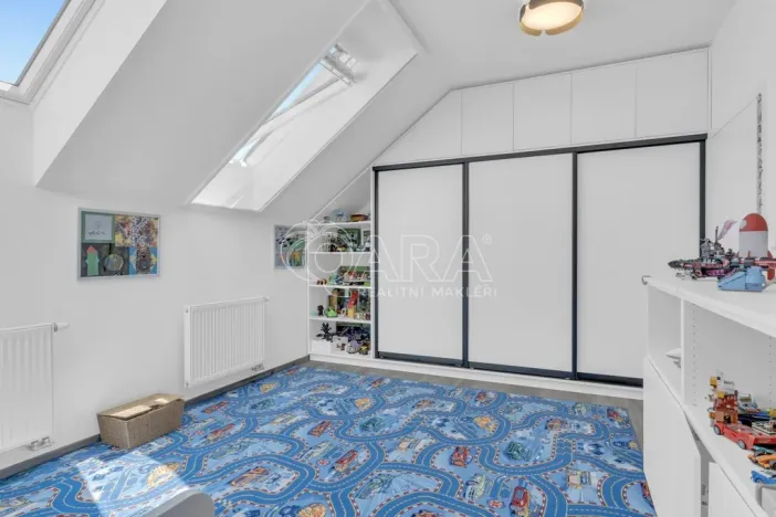 Prodej rodinného domu, Šestajovice, 255 m2
