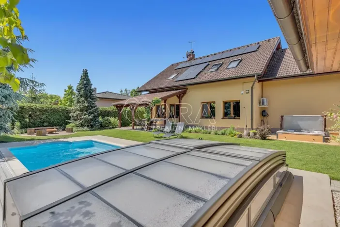 Prodej rodinného domu, Šestajovice, 255 m2