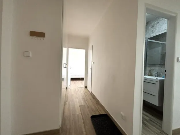 Pronájem bytu 2+1, Plzeň - Jižní Předměstí, Raisova, 56 m2