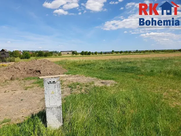 Prodej pozemku pro bydlení, Dobrovice, 667 m2