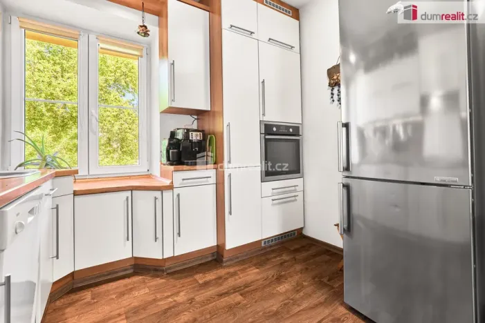 Prodej bytu 4+1, Karlovy Vary, Sládkova, 94 m2