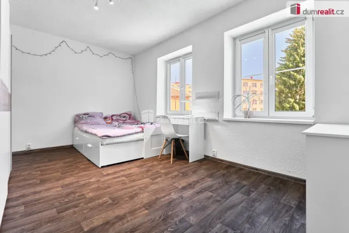 Prodej bytu 4+1, Karlovy Vary, Sládkova, 94 m2