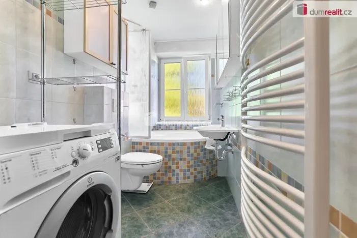 Prodej bytu 4+1, Karlovy Vary, Sládkova, 94 m2