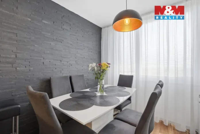 Prodej bytu 3+1, Praha - Prosek, Prosecká, 69 m2