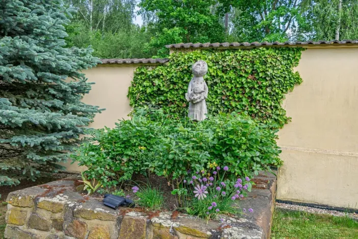 Prodej rodinného domu, Týnec nad Labem - Vinařice, 384 m2