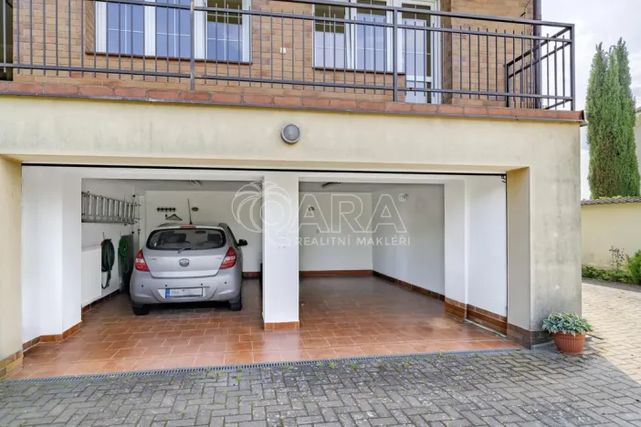 Prodej rodinného domu, Týnec nad Labem - Vinařice, 384 m2