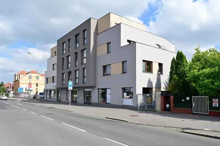 Pronájem bytu 1+kk, Praha - Liboc, Evropská, 51 m2