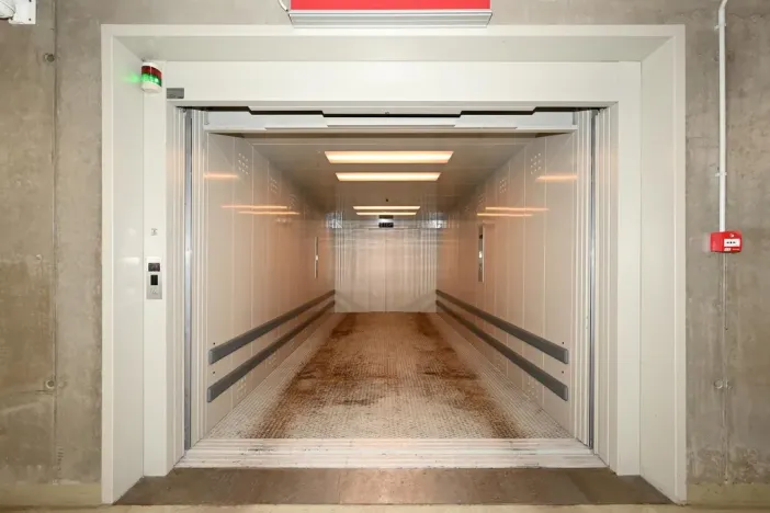 Pronájem bytu 1+kk, Praha - Liboc, Evropská, 51 m2