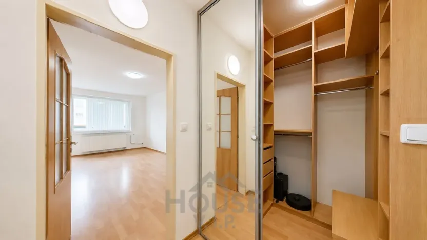 Prodej bytu 1+kk, Praha - Vysočany, Poděbradská, 34 m2