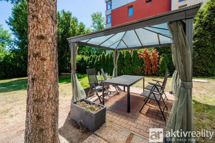 Pronájem bytu 2+kk, Praha - Libeň, Nad Rokoskou, 38 m2