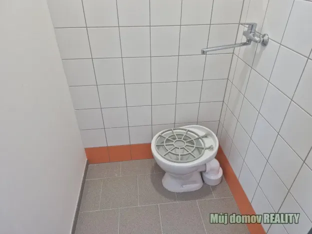 Pronájem skladu, Praha - Hostivař, 550 m2