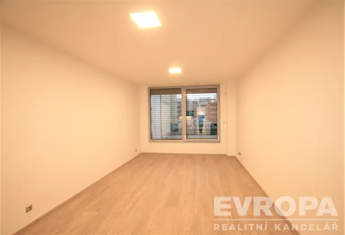 Pronájem bytu 1+kk, Praha - Libeň, Kurta Konráda, 34 m2