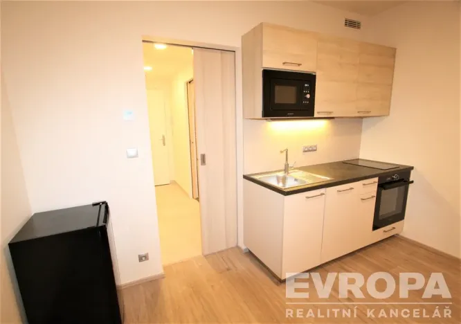 Pronájem bytu 1+kk, Praha - Libeň, Kurta Konráda, 34 m2