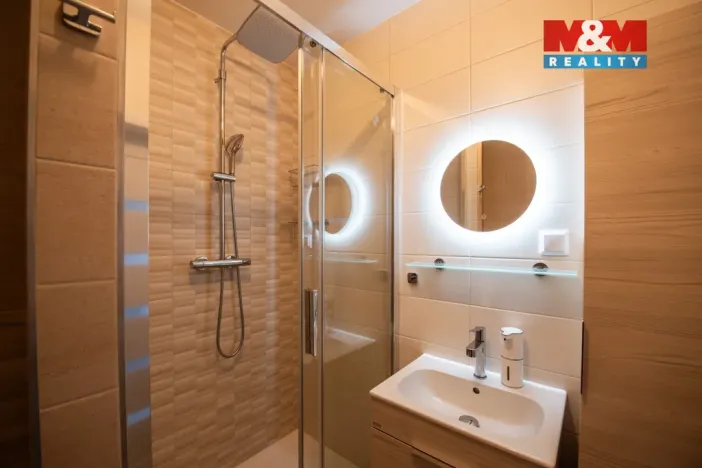 Pronájem bytu 1+1, Náchod - Staré Město nad Metují, Bílá, 44 m2