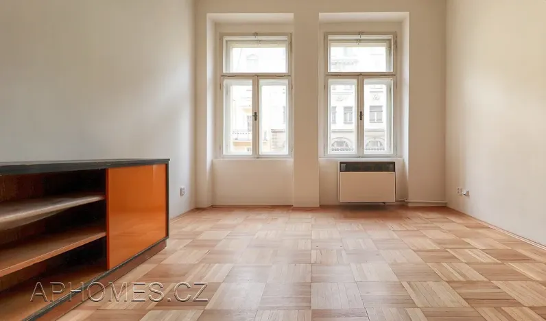 Pronájem bytu 1+1, Praha - Nové Město, Na Moráni, 35 m2