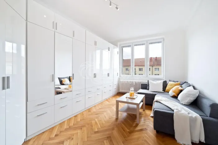 Pronájem bytu 2+1, Praha - Strašnice, Průběžná, 55 m2