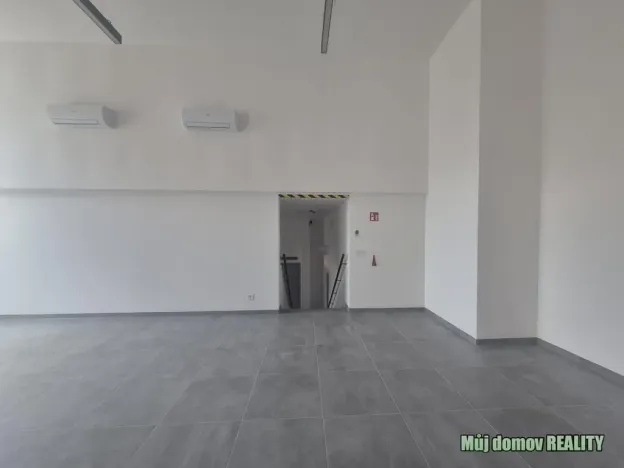 Pronájem obchodního prostoru, Praha - Žižkov, Hartigova, 88 m2