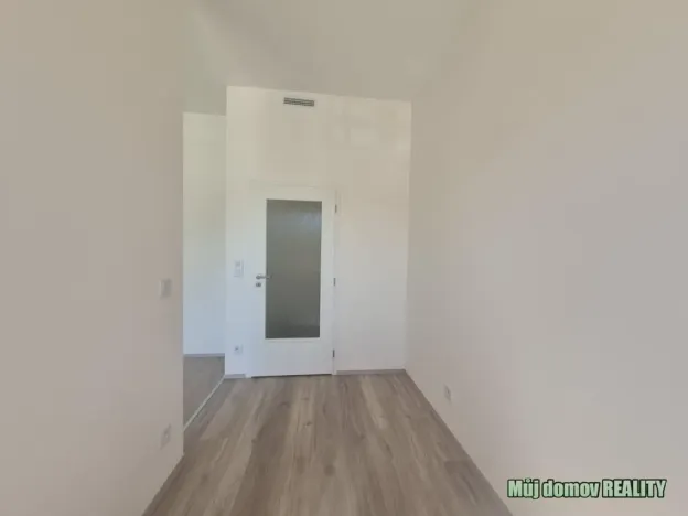 Pronájem bytu 2+kk, Praha - Hostivař, U továren, 31 m2