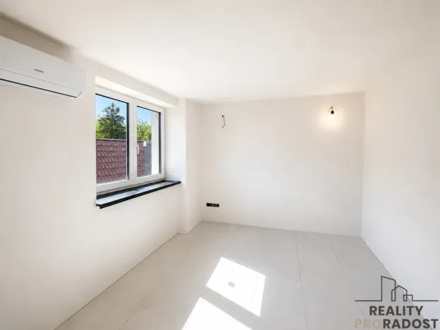Prodej rodinného domu, Hluboké Mašůvky, 54 m2